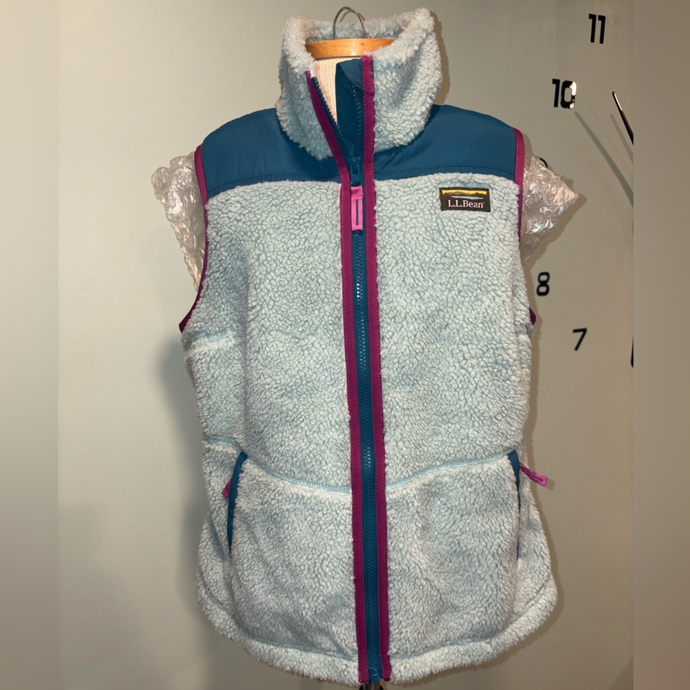 L.L. Bean Sherpa Fleece Vest - Picture 2 of 6